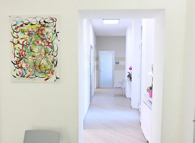 Corridoio degli ambulatori dello Studio Fisiosport di Volterra